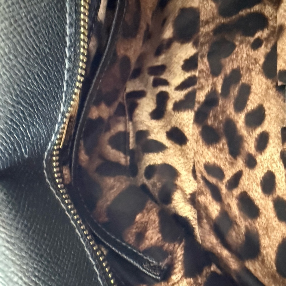 Dolce & Gabbana Miss Sicily M Size Black Leather Satchel with Gold Hardware. - Picture 8 of 9